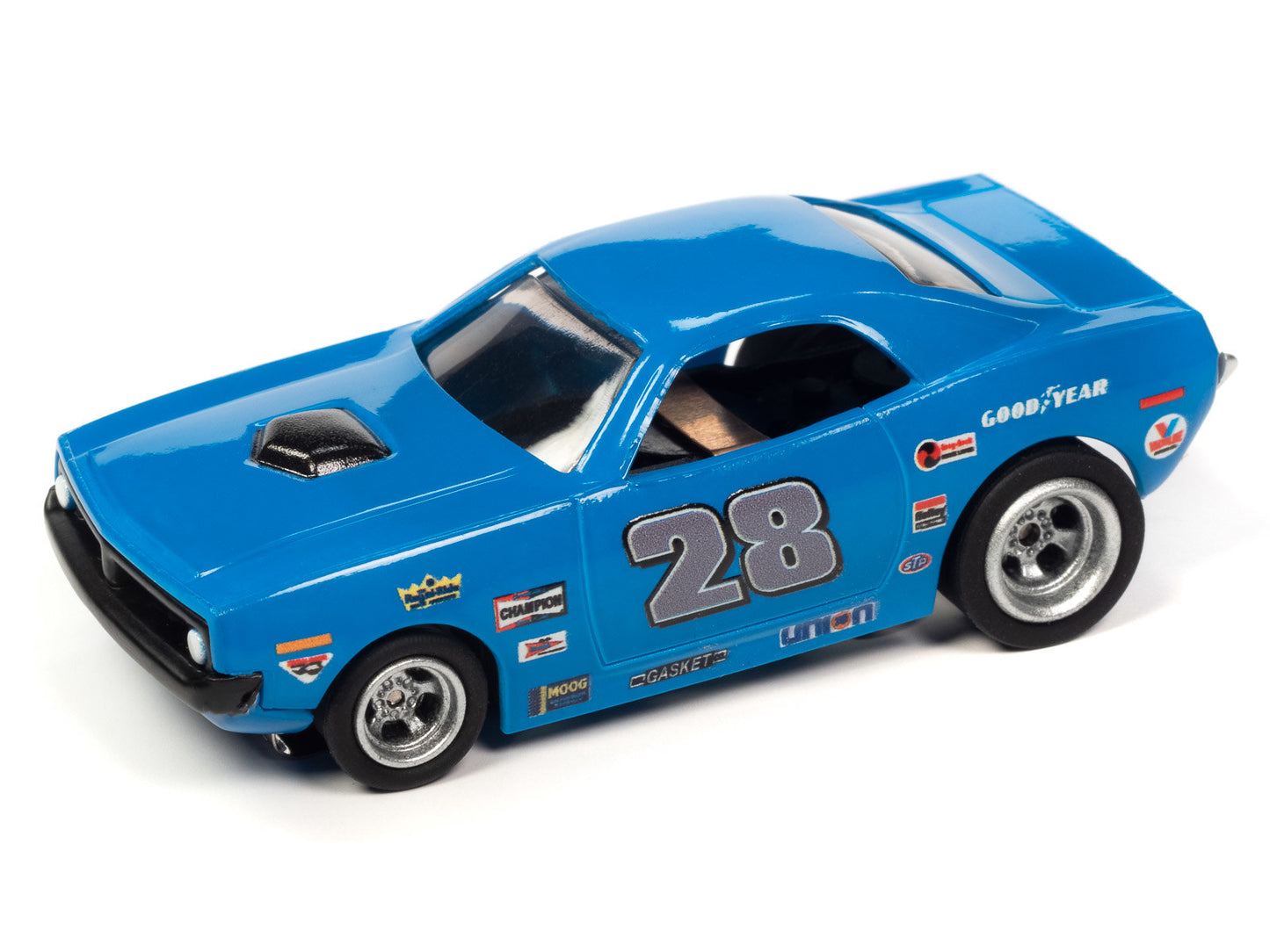 The Auto World 1:64 scale CrossTrax Road Course 9' Slot Race Set Layout with two slot cars and is engineered to go fast, offering hours of fun-filled racing excitement! Recommended for ages 14 and up.